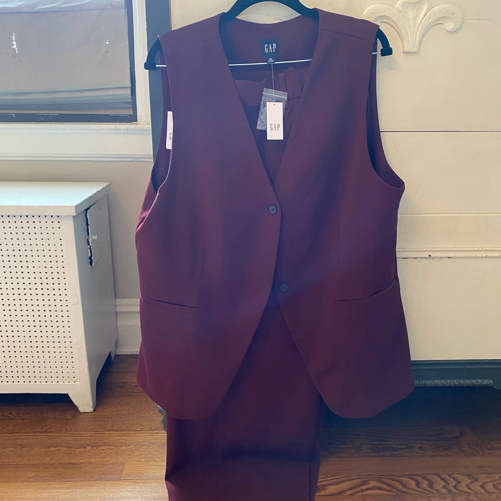 GAP Burgundy Vest and High-Rise Trousers NWT Size XL
